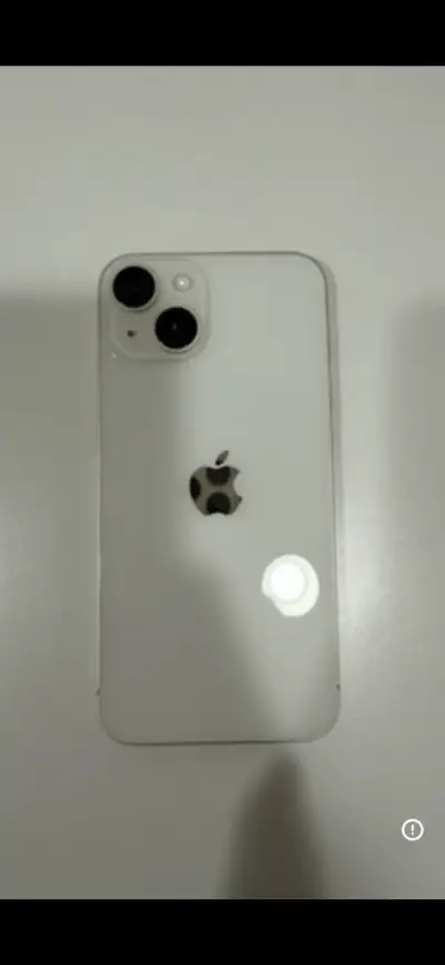 iPhone 14 blanco en buen estado - miniatura 1
