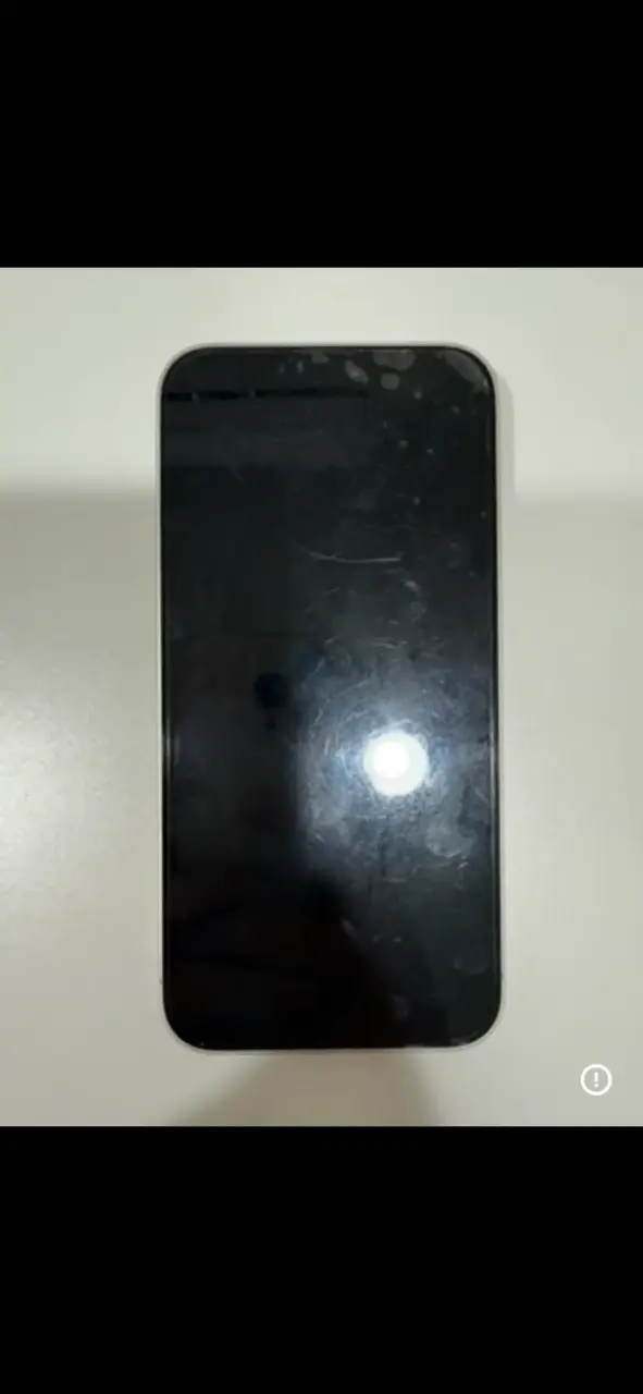 iPhone 14 blanco en buen estado - 2