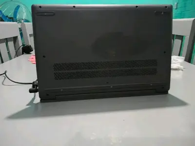 Notebook Lenovo con pantalla de 15 pulgadas - miniatura 3
