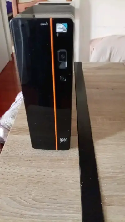 Torre de pc - miniatura 1