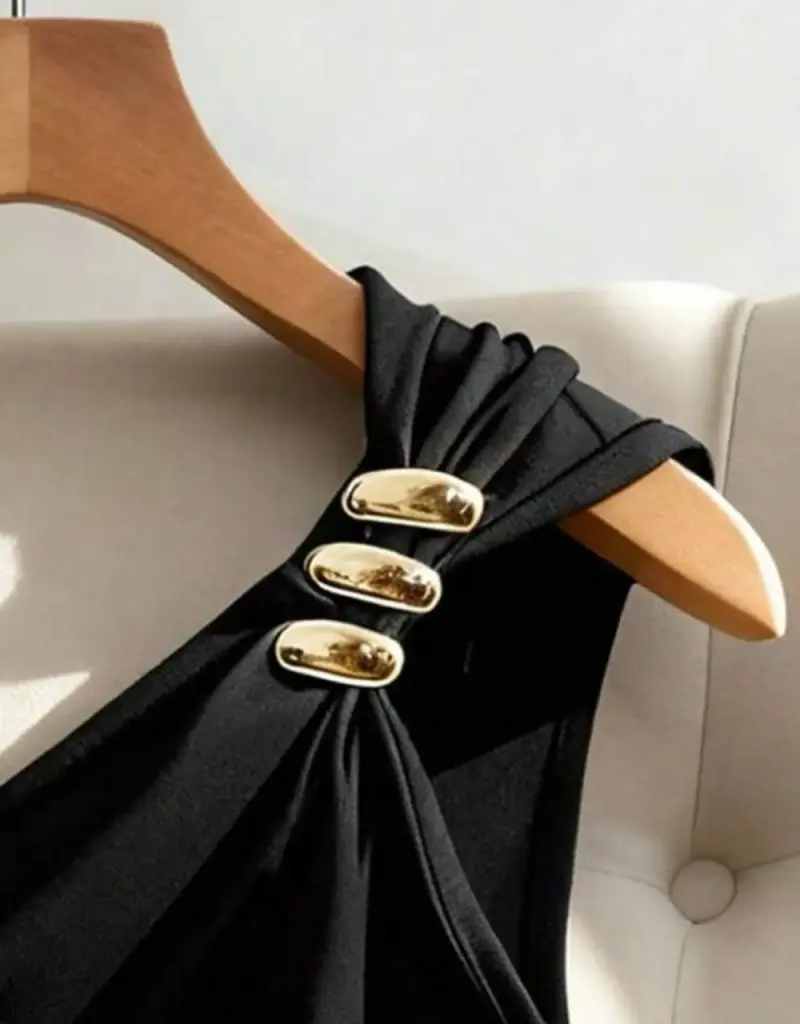 Vestido negro asimétrico elegante - 3