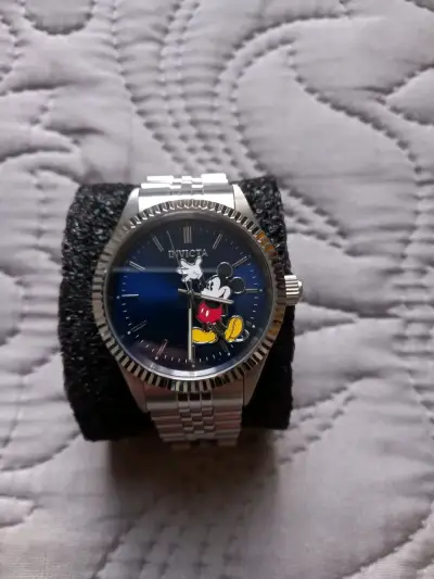 Reloj de pulsera metálico elegante mickey mouse - miniatura 2