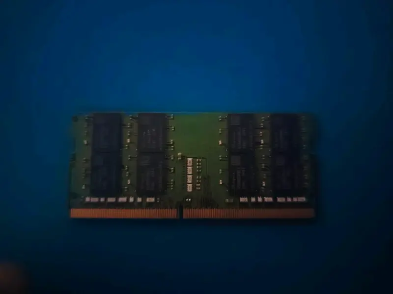 Memoria RAM 16GB DDR4 2666MHz SK Hynix SO-DIMM - 2