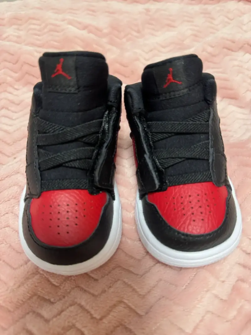Zapatillas Jordan nuevas - 1