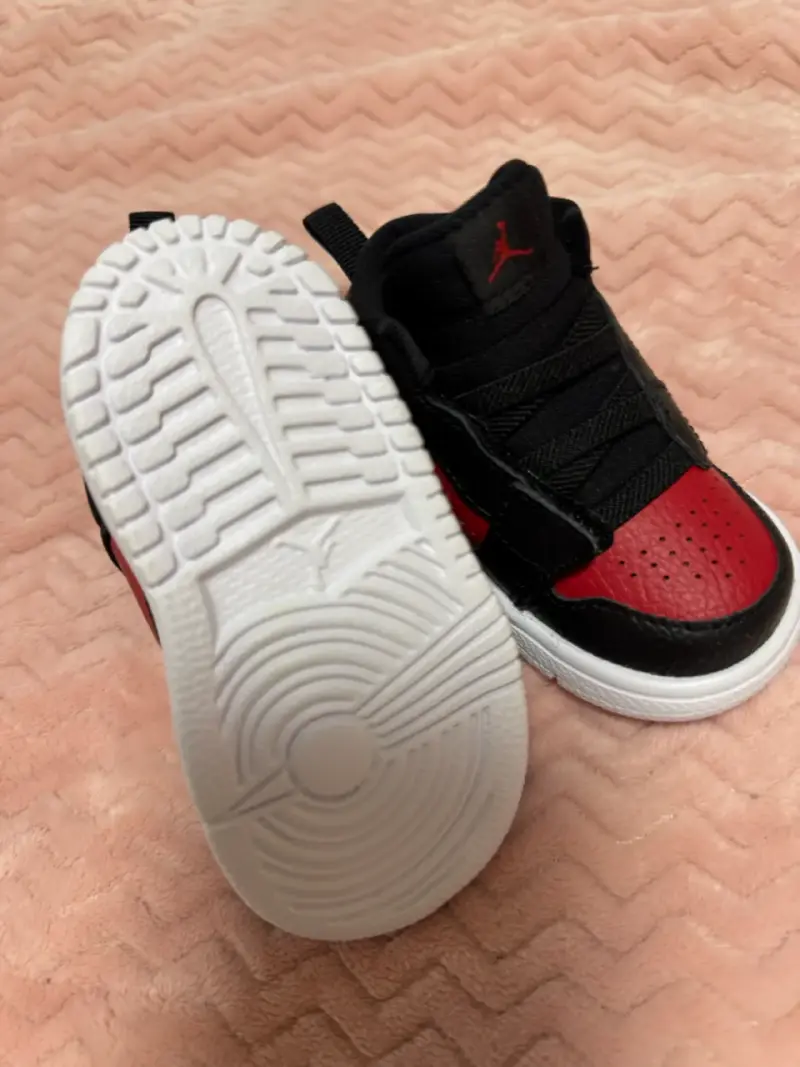 Zapatillas Jordan nuevas - 3