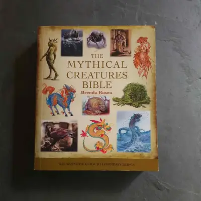 Libro 'The Mythical Creatures Bible' ilustrado - miniatura 1