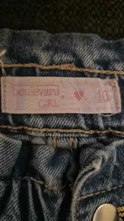 Jeans de mezclilla para niña con cinturón - miniatura 4