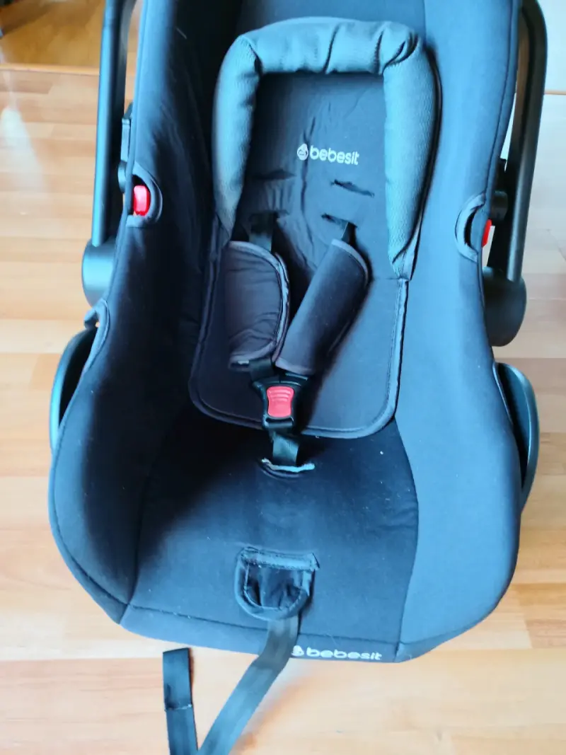 Silla de auto para bebé con base desmontable - 4
