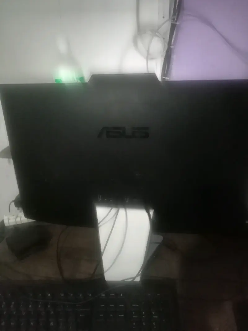 ASUS All-in-one i5 12va gen 24GB RAM HDD 1,81 TB - 2