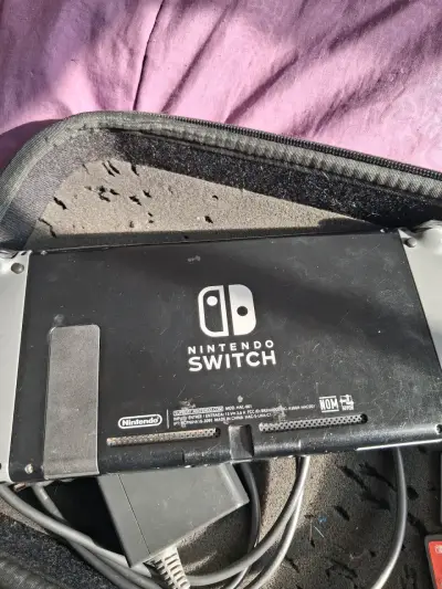 Consola Nintendo Switch con accesorios y juegos - miniatura 5