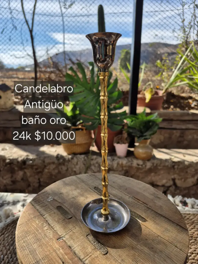 Candelabro antiguo con baño de oro 24k
