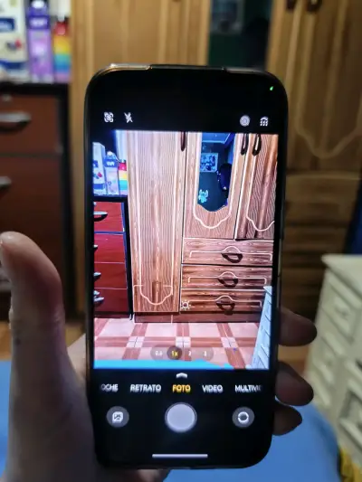 Smartphone sin uso - miniatura 3