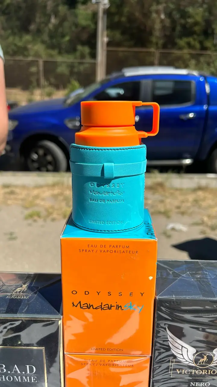 Perfume Odyssey Mandarine Sky Edición Limitada - 3
