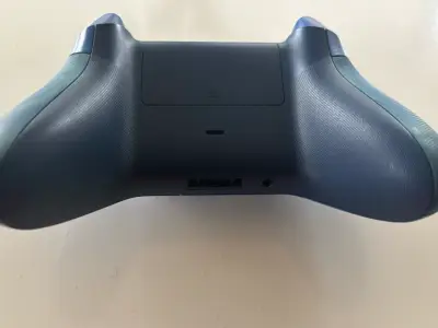 Control  Xbox series S/X color azul metálico - miniatura 5