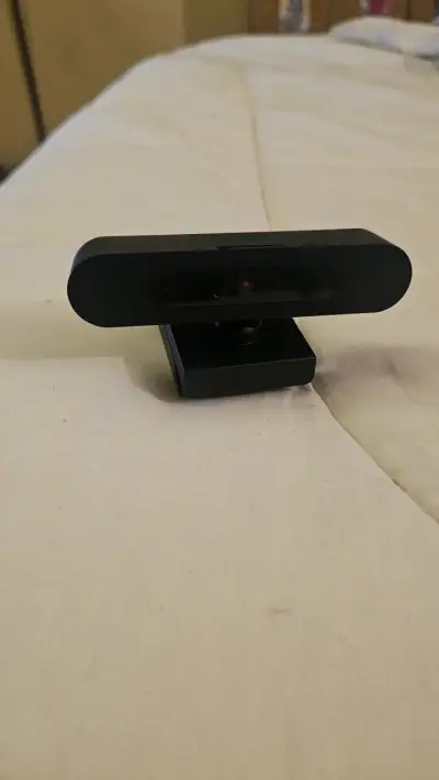 Cámara web FHD con soporte ajustable - miniatura 1