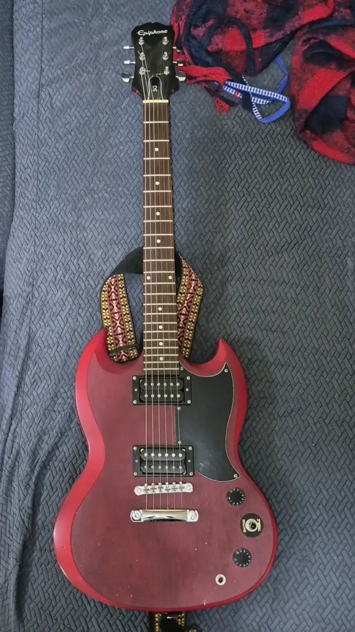 Guitarra eléctrica Epiphone SG roja