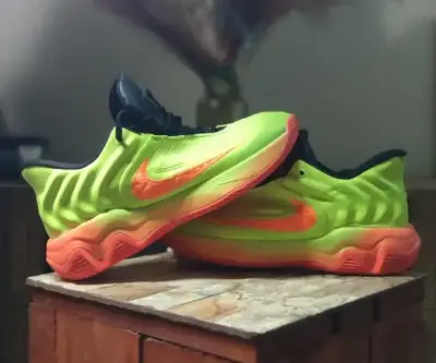 Zapatillas deportivas Nike verde neón  28cm - miniatura 1