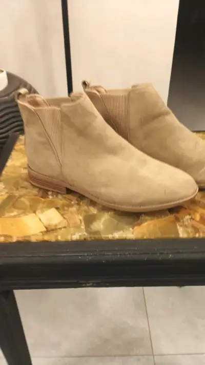 Botines de gamuza beige para mujer - miniatura 2