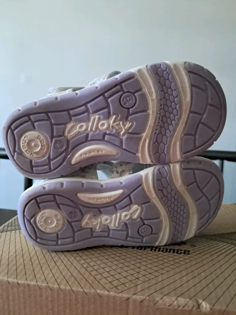 Sandalias infantiles Colloky blancas con suela flexible - 1