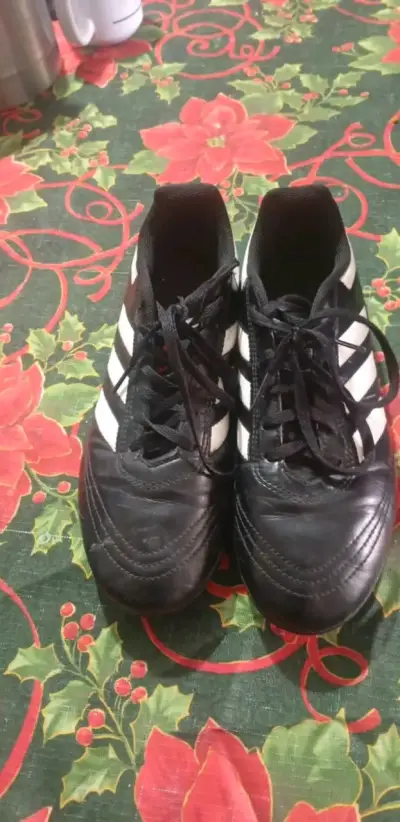 Botines de fútbol Adidas negros con tapones - miniatura 3
