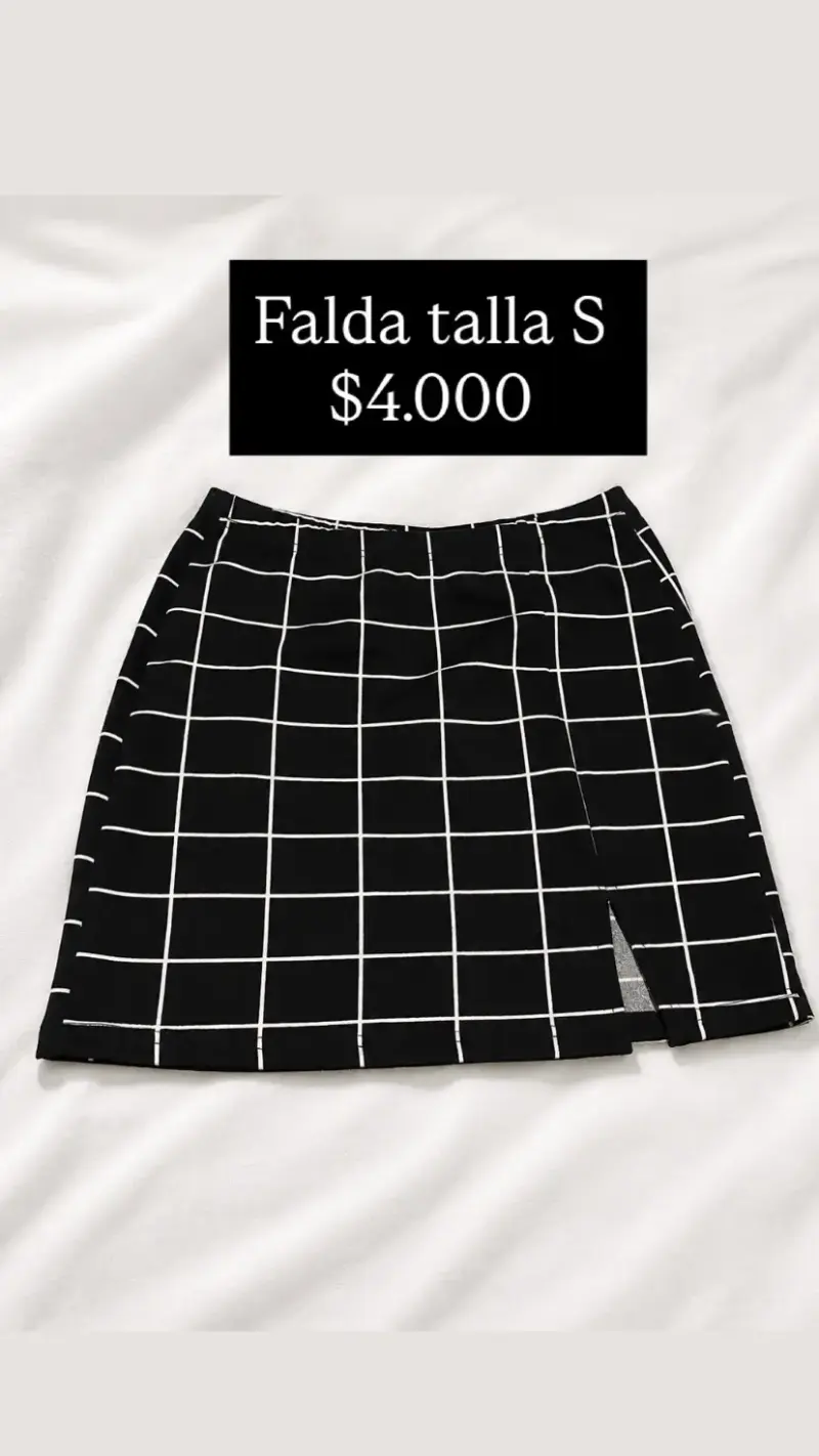 Falda corta a cuadros talla S