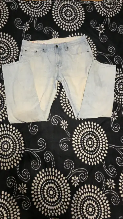 Jeans celestes de mezclilla para hombre - miniatura 4