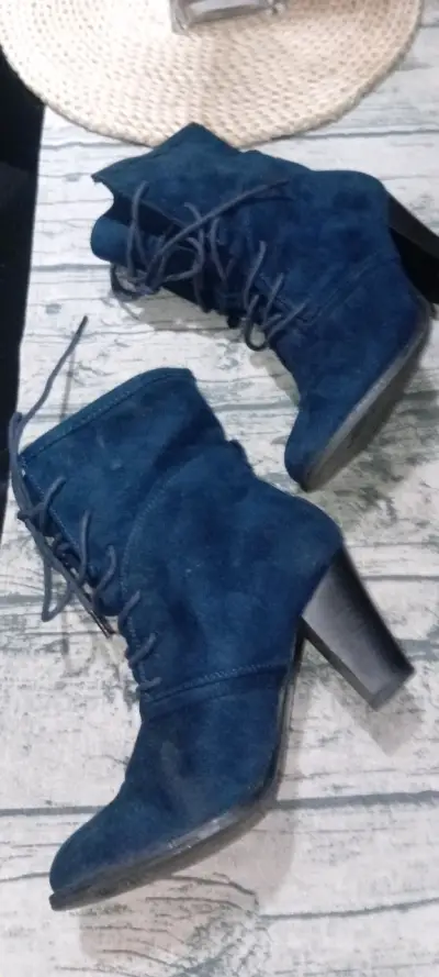 Botines de gamuza azul con tacón - miniatura 1
