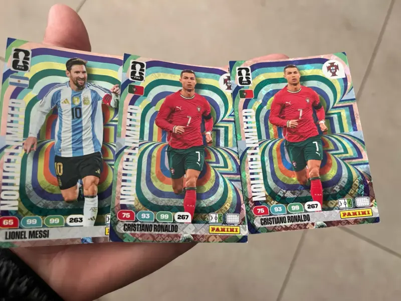 Tarjetas Panini edición limitada Messi y Ronaldo