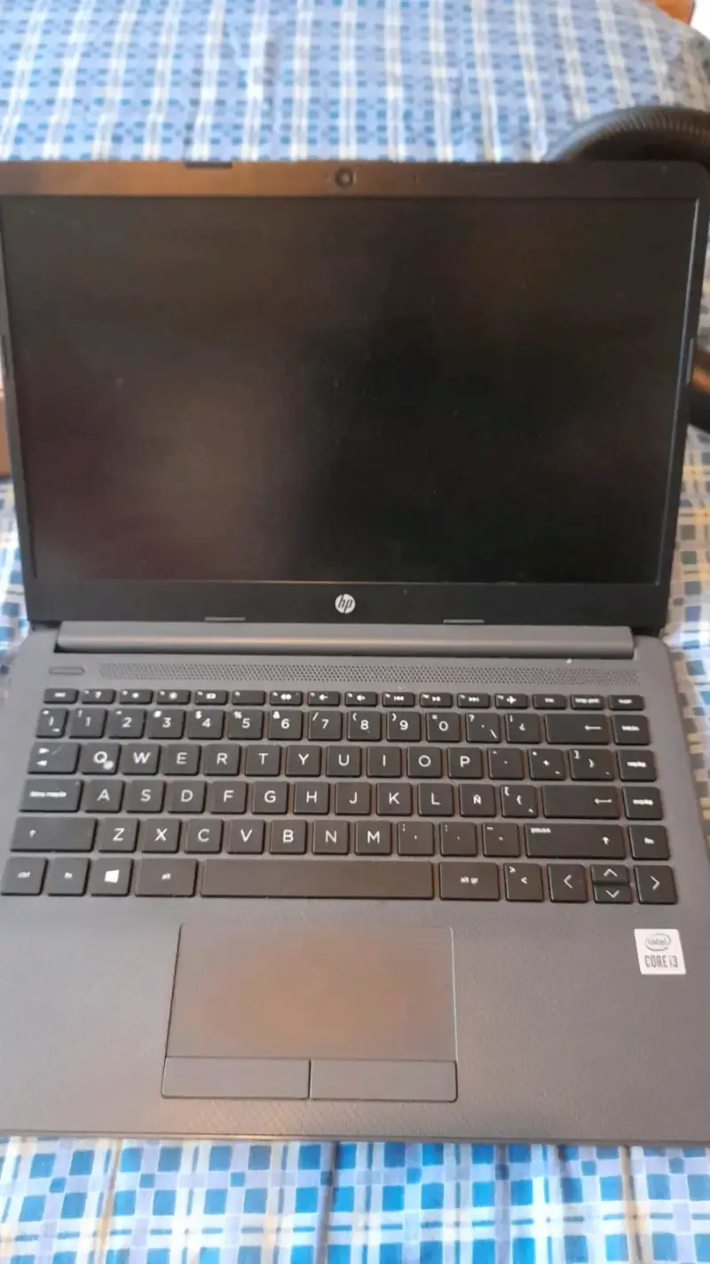 Notebook HP Intel Core i3 en buen estado - 1