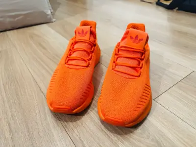 Zapatillas deportivas naranjas Adidas - miniatura 1