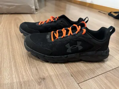 Zapatillas Under Armour - miniatura 3