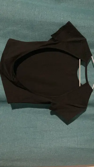 Polera negra básica unisex - miniatura 2