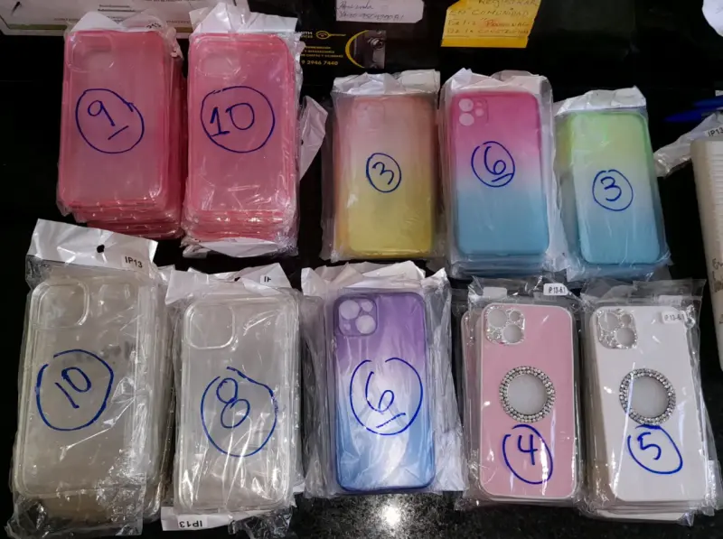 Fundas protectoras para iPhone 13 - 2