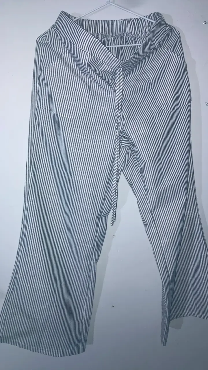 Pantalones anchos a rayas blanco y negro - 2