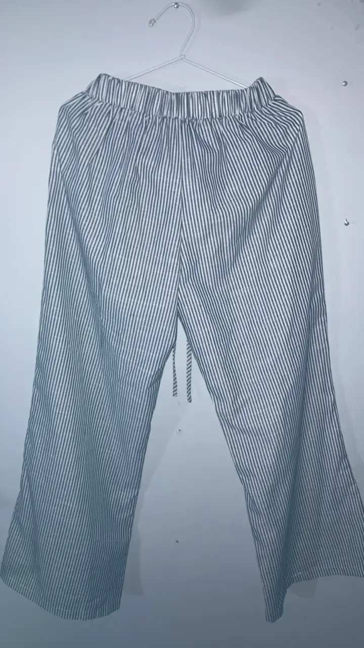 Pantalones anchos a rayas blanco y negro - 3
