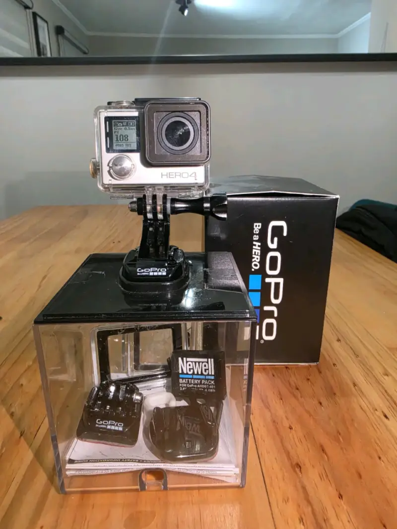 Cámara GoPro HERO4 con accesorios