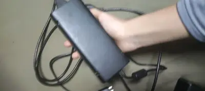 Consola Xbox 360 con cable de alimentación - miniatura 5