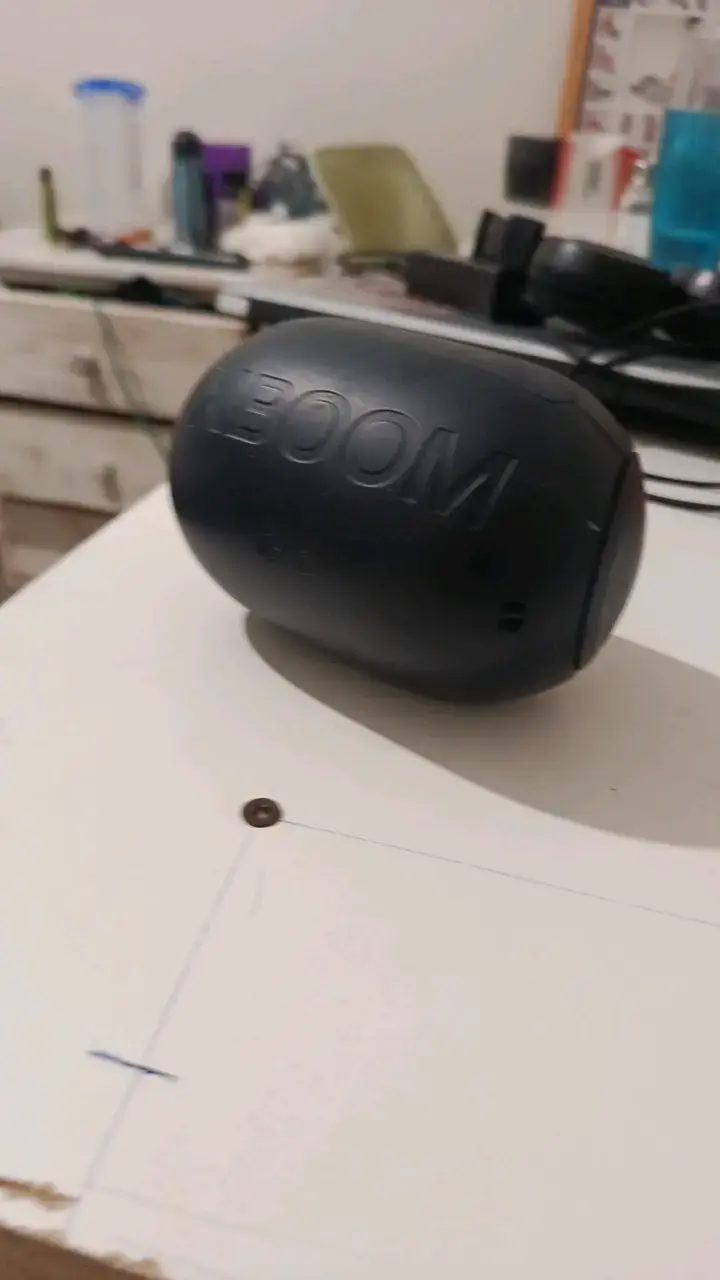 Parlante portátil LG xboom original negro compacto - 1