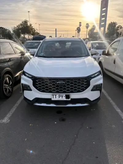 SUV Ford Territory 2025 blanca en excelente estado - miniatura 1