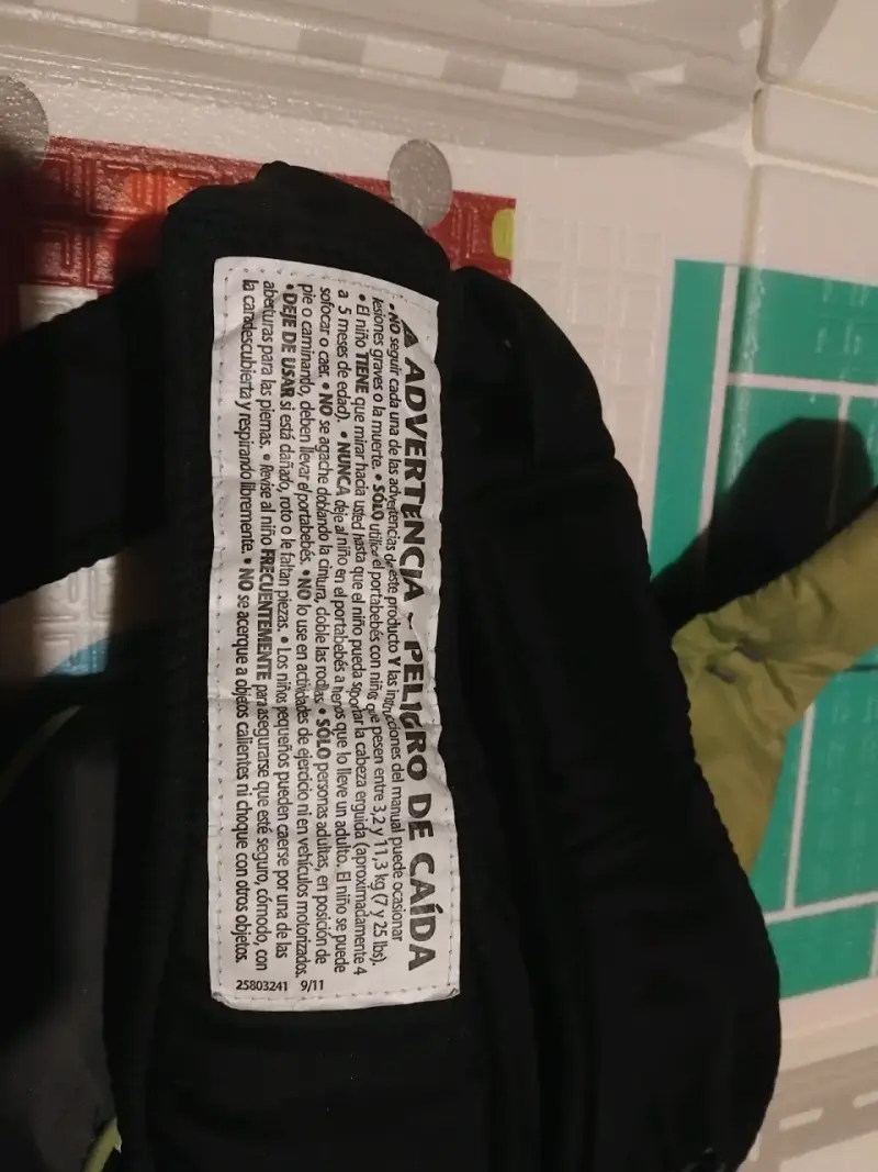 Portabebés ergonómico verde y negro - 3