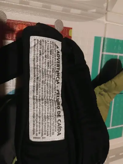 Portabebés ergonómico verde y negro - miniatura 3