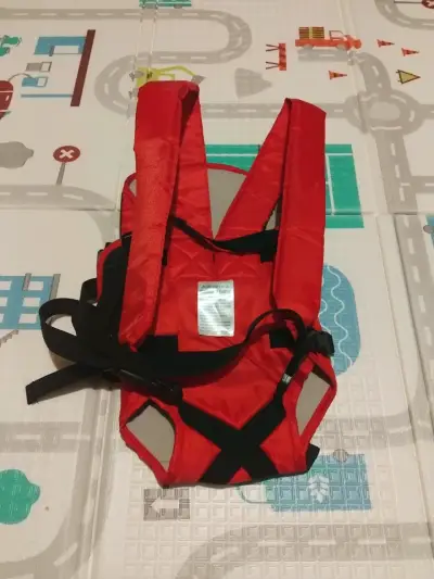 Mochila portabebés Bebesit roja - miniatura 2