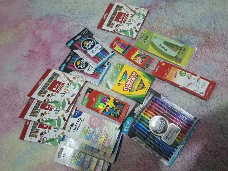 Set de útiles escolares variados - 1