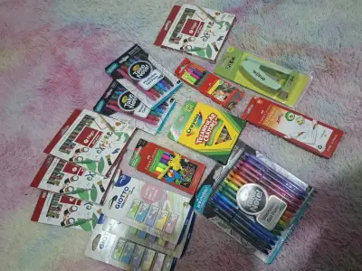 Set de útiles escolares variados - miniatura 1