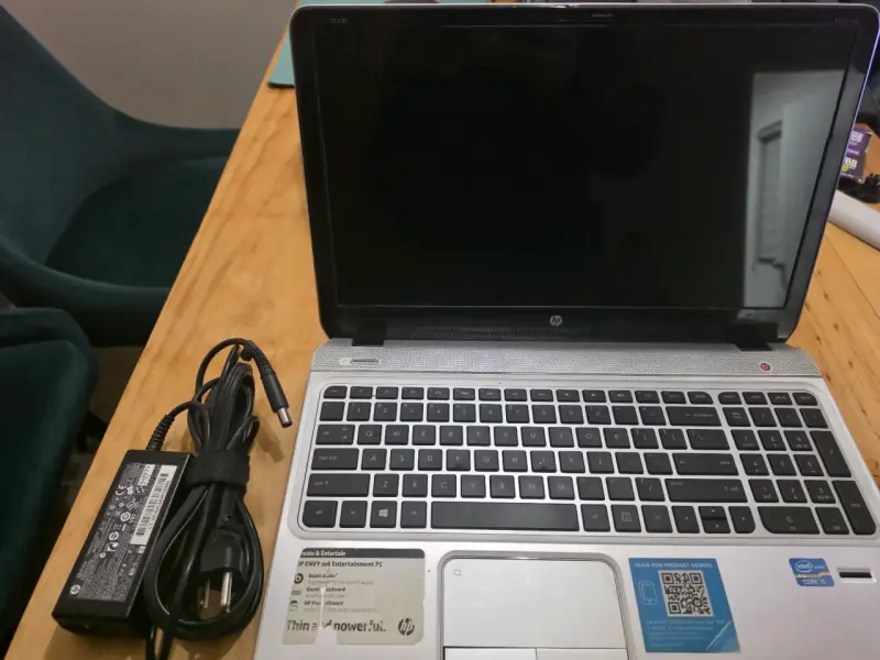 Laptop HP Envy 15.6 pulgadas Intel Core i5 - 2