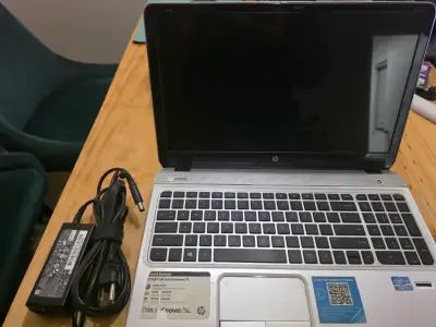 Laptop HP Envy 15.6 pulgadas Intel Core i5 - miniatura 2
