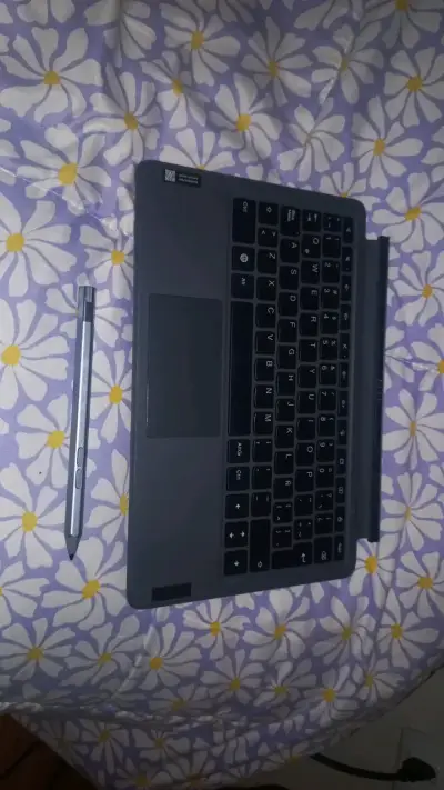 Teclado Lenovo desmontable para tablet - miniatura 2