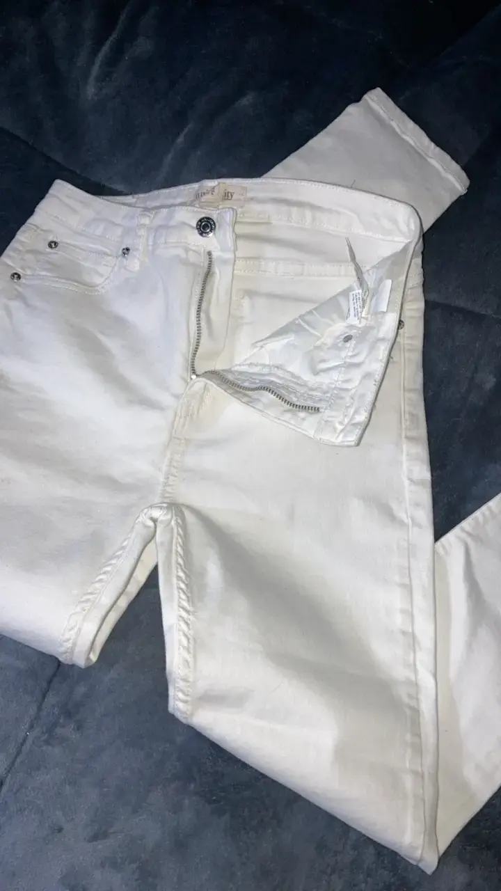 Jeans blancos de mujer en buen estado - 4