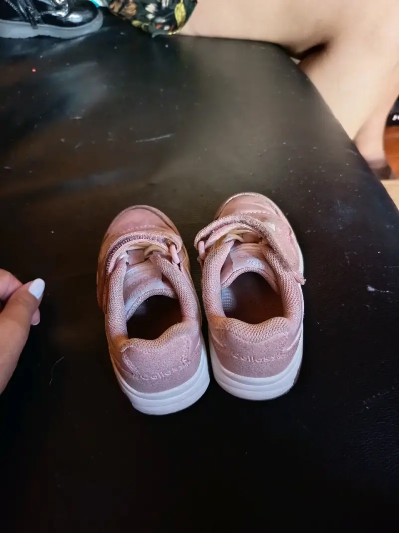 Zapatillas rosadas para niña con velcro N° 22 - 3
