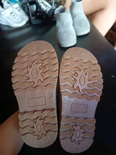 Botines de gamuza gris para niña N° 23 - miniatura 2